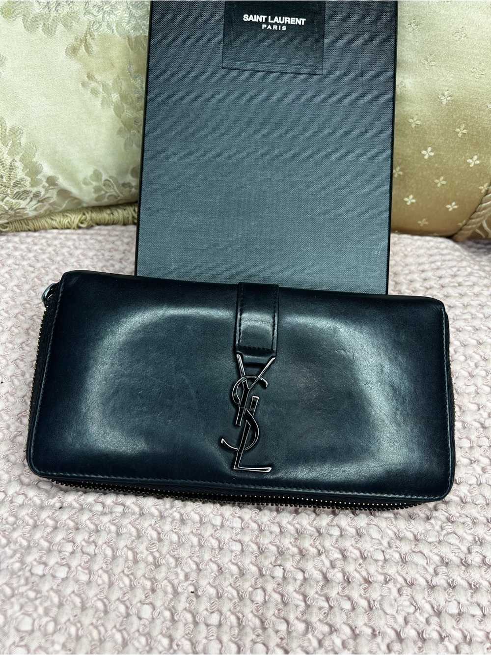 Saint Laurent YSL Cassandra Black Leather Zip Around Wallet 414570 w/ Box